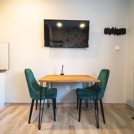 Kolorowe Apartamenty W Mielnie! 350M Od Plazy - 100M Od Jeziora! Мєлно Екстер'єр фото