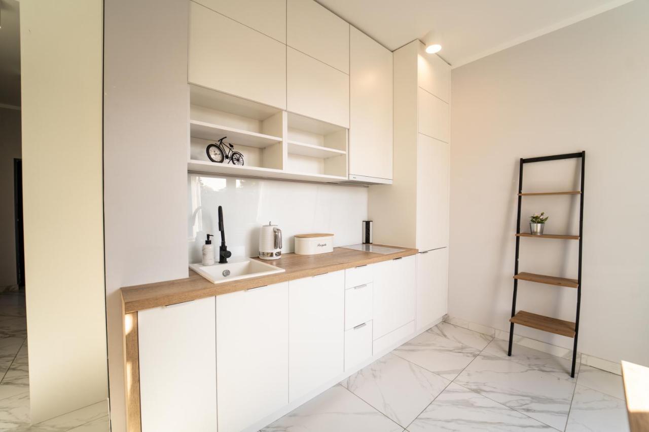 Kolorowe Apartamenty W Mielnie! 350M Od Plazy - 100M Od Jeziora! Мєлно Екстер'єр фото